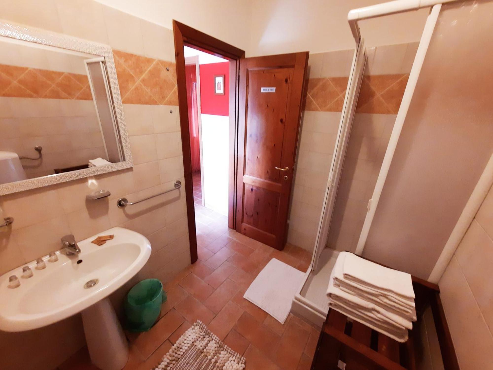 شقة Leonaerdo Guests House بانيكالي الغرفة الصورة